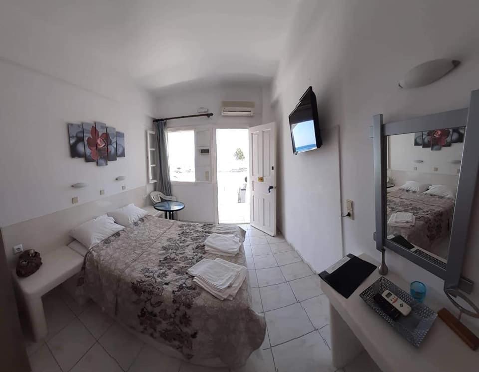 Rooms To Let Rena Монолитос Экстерьер фото