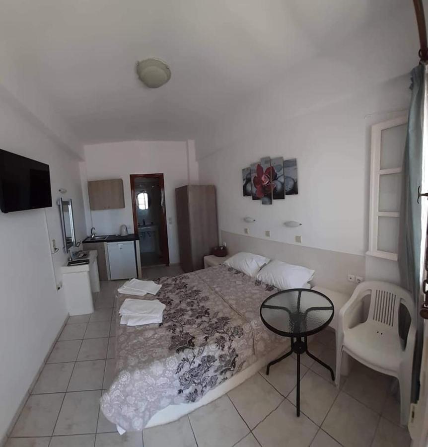 Rooms To Let Rena Монолитос Экстерьер фото