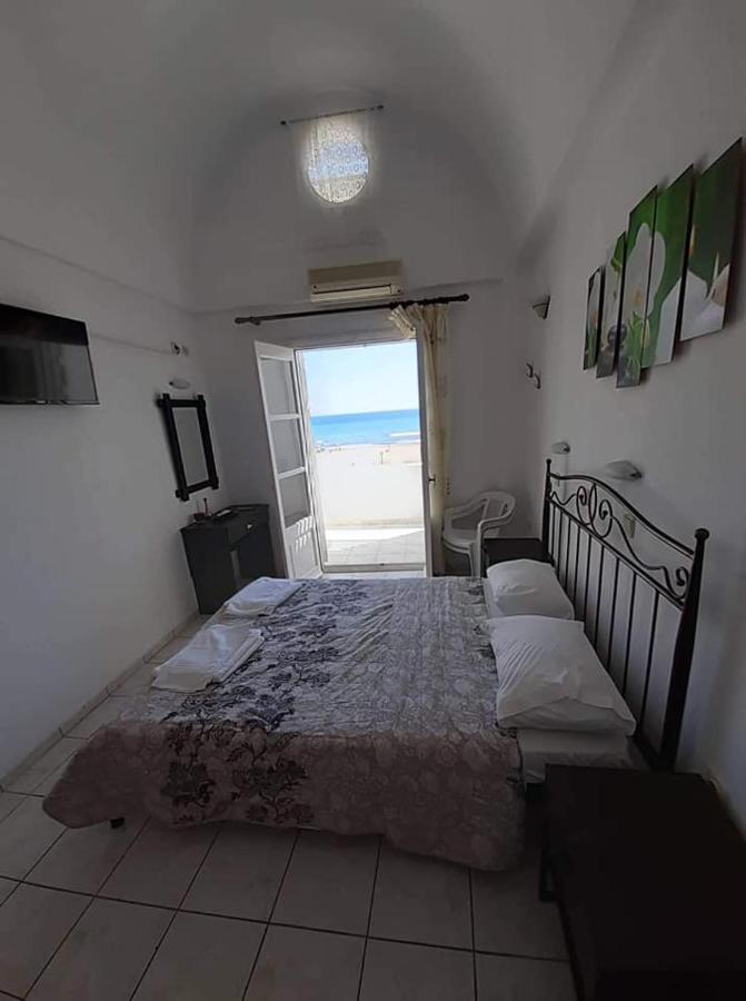 Rooms To Let Rena Монолитос Экстерьер фото