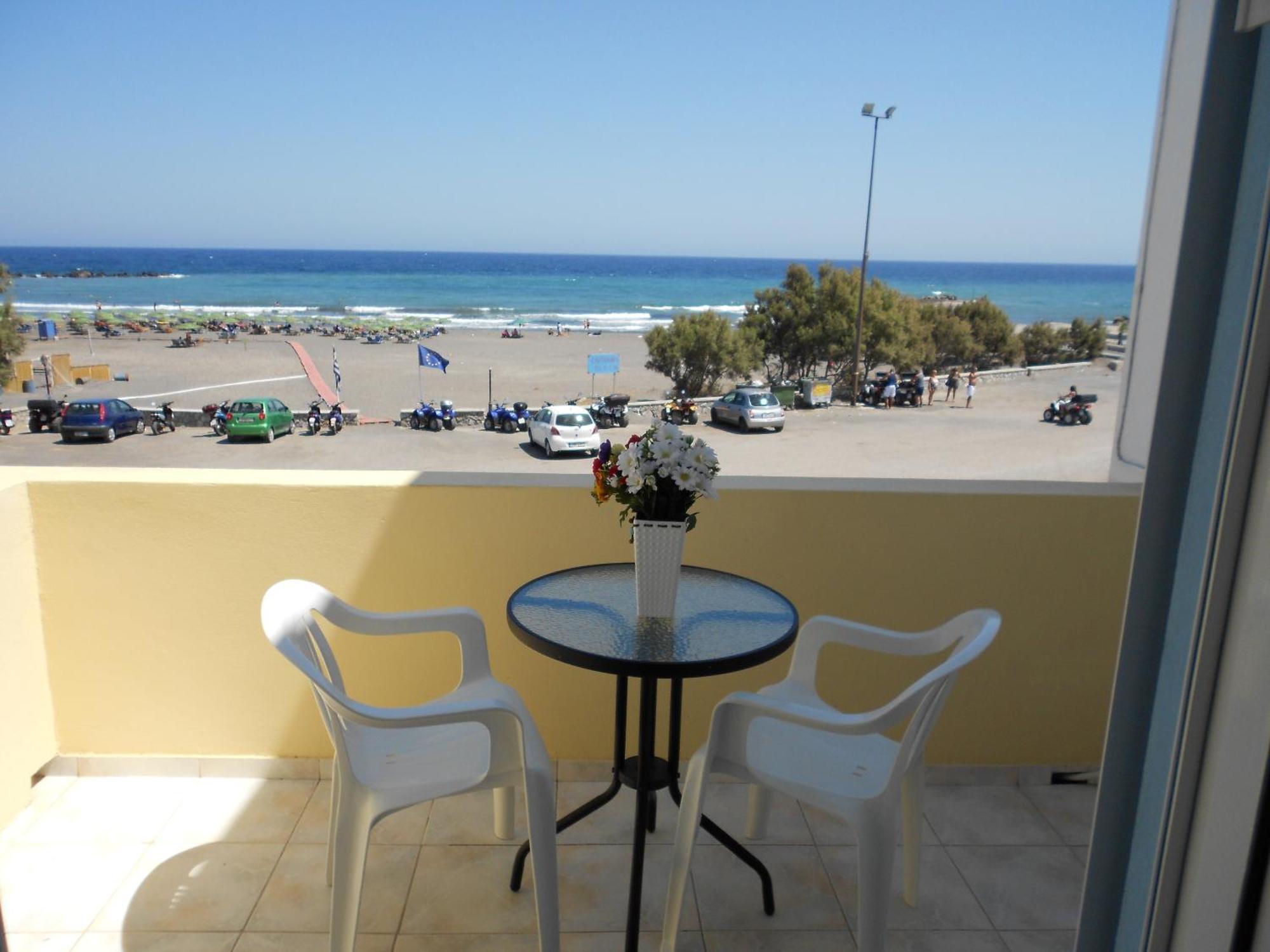 Rooms To Let Rena Монолитос Экстерьер фото
