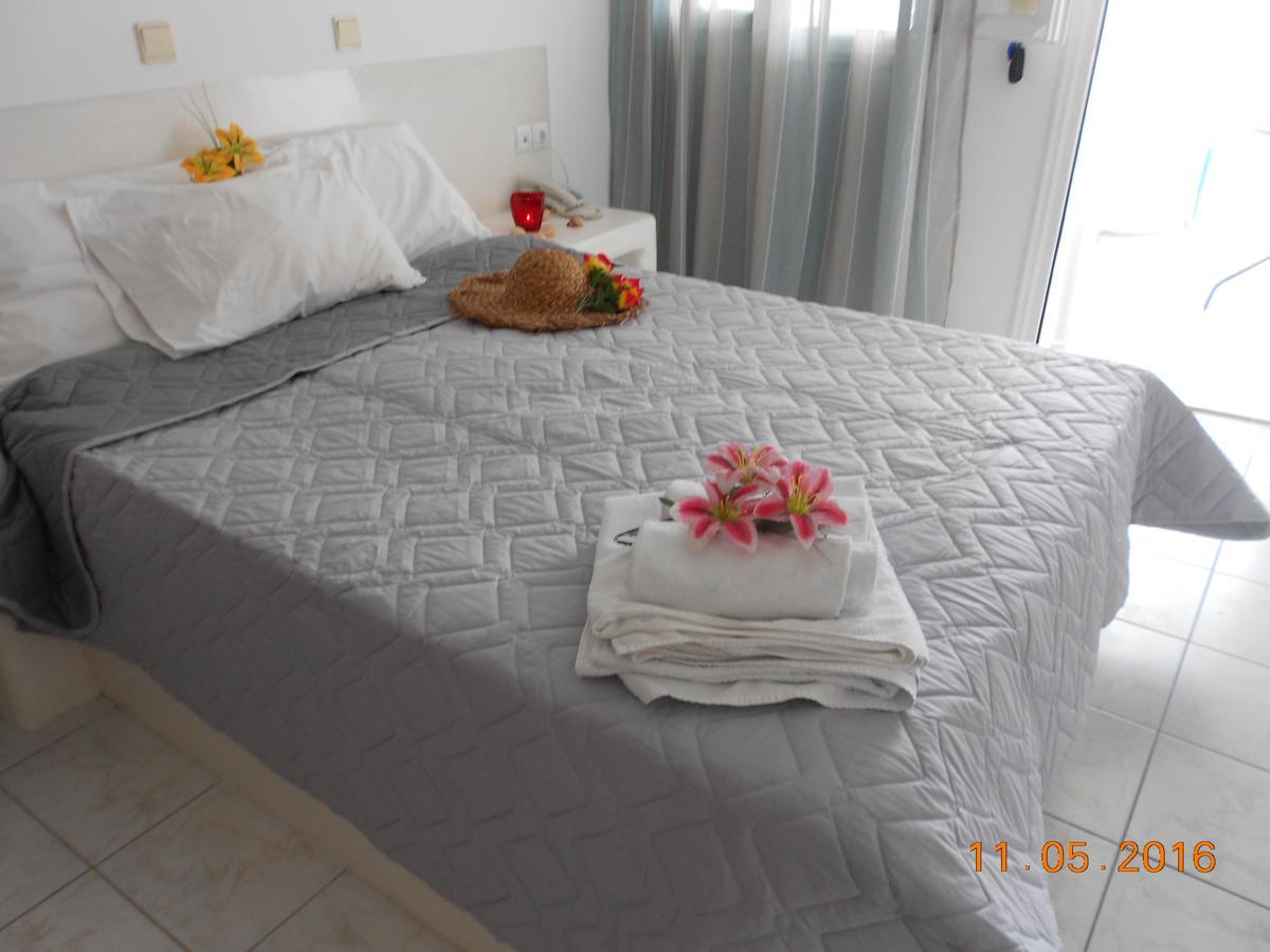Rooms To Let Rena Монолитос Экстерьер фото