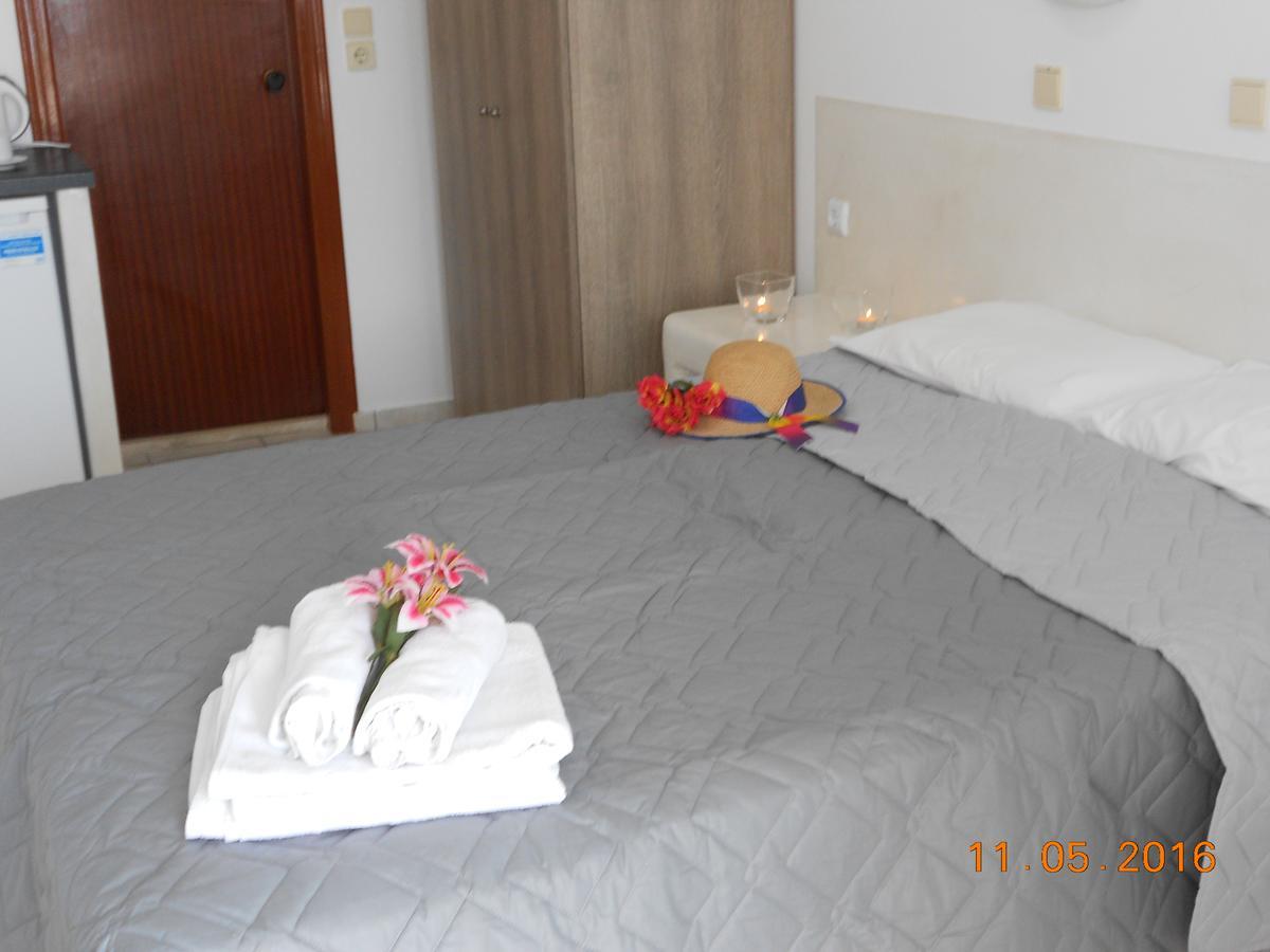 Rooms To Let Rena Монолитос Экстерьер фото